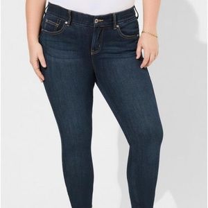 Torrid skinny jeans 18 tall